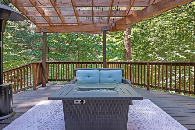 6224 Drop Off Rd, Pollock Pines, CA 95726