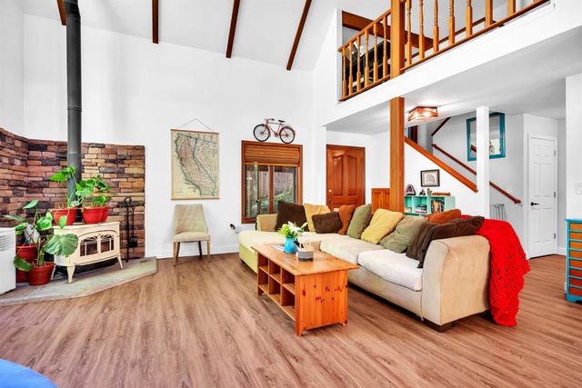 6224 Drop Off Rd, Pollock Pines, CA 95726