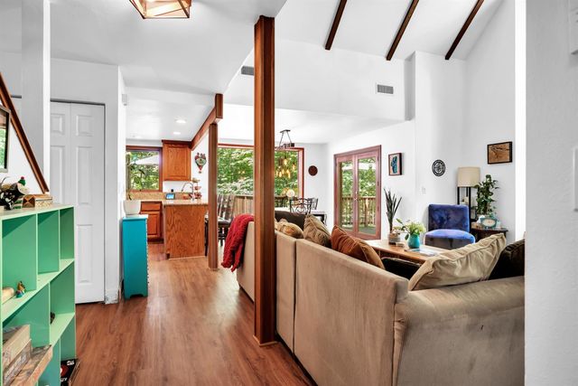 6224 Drop Off Rd, Pollock Pines, CA 95726