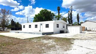 8180 Suncoast DR, North Fort Myers, FL 33917