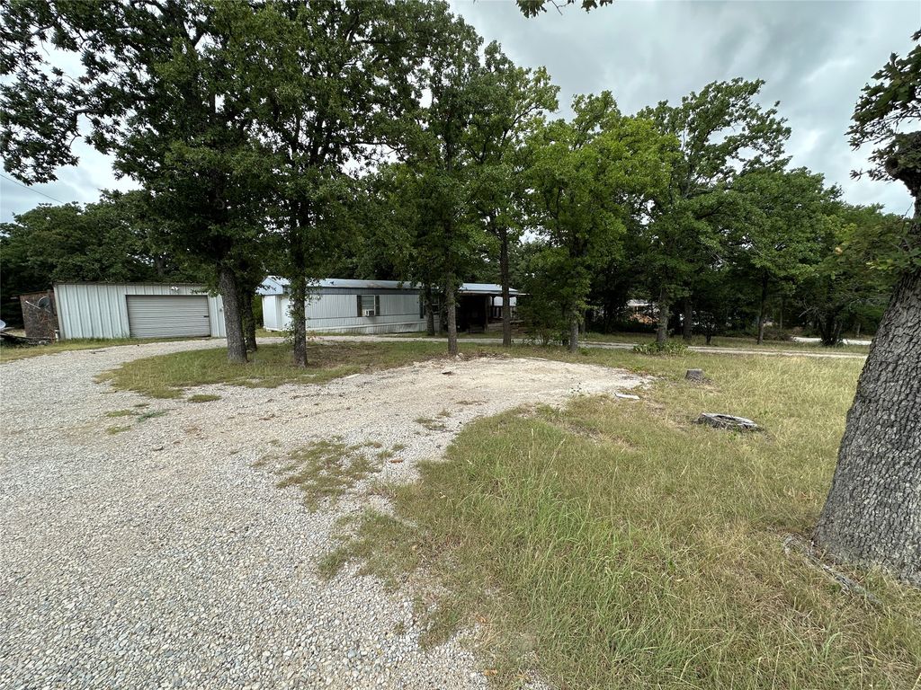 176 Live Oak Road, Springtown, TX 76082