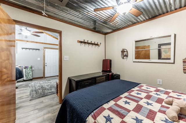 53 Lynell Drive, Huntsville, TX 77320