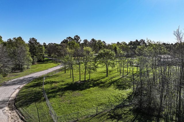 53 Lynell Drive, Huntsville, TX 77320