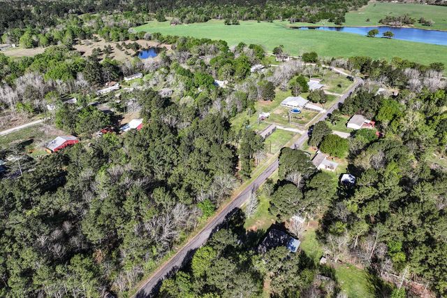 53 Lynell Drive, Huntsville, TX 77320