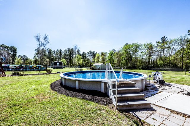 53 Lynell Drive, Huntsville, TX 77320