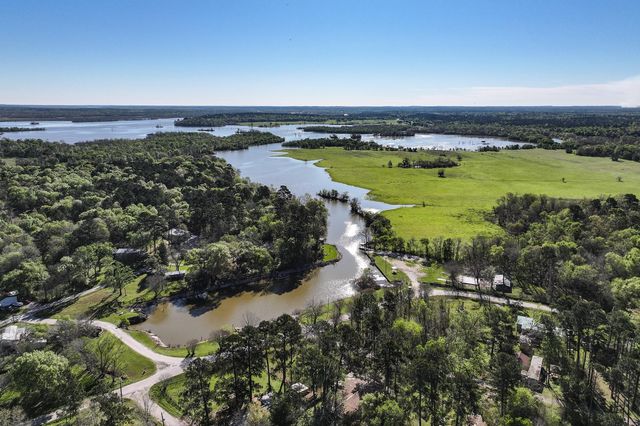 53 Lynell Drive, Huntsville, TX 77320