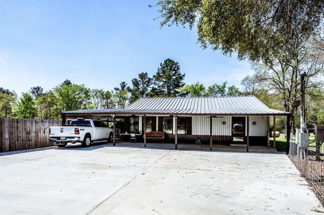 53 Lynell Drive, Huntsville, TX 77320