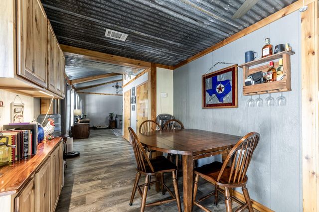 53 Lynell Drive, Huntsville, TX 77320