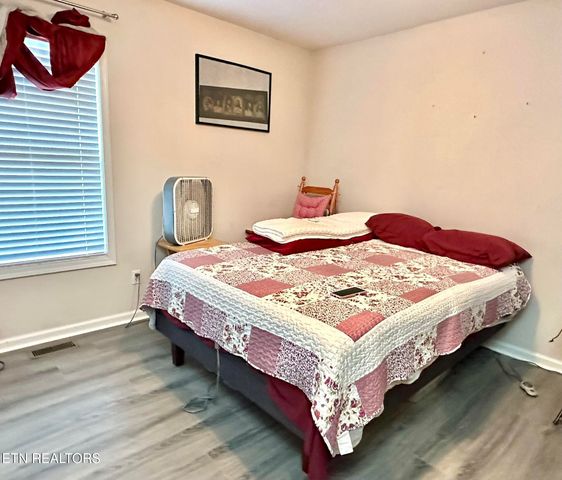 228 E Dumplin Valley Rd, Jefferson City, TN 37760