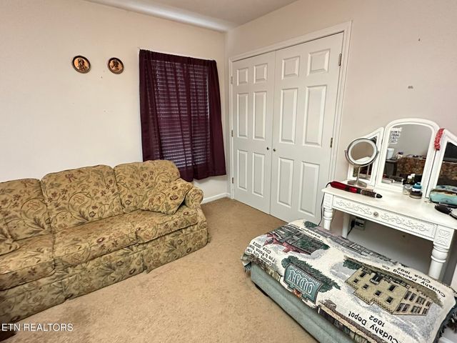 228 E Dumplin Valley Rd, Jefferson City, TN 37760