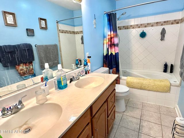 228 E Dumplin Valley Rd, Jefferson City, TN 37760