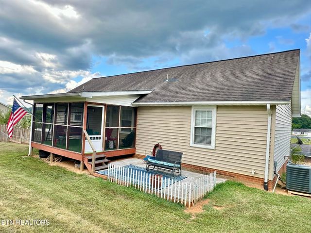 228 E Dumplin Valley Rd, Jefferson City, TN 37760