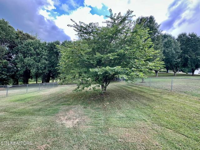 228 E Dumplin Valley Rd, Jefferson City, TN 37760