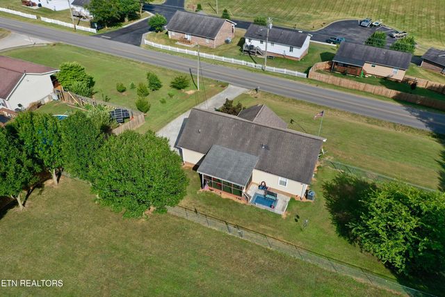 228 E Dumplin Valley Rd, Jefferson City, TN 37760