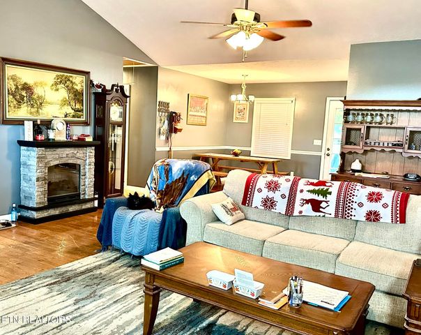 228 E Dumplin Valley Rd, Jefferson City, TN 37760