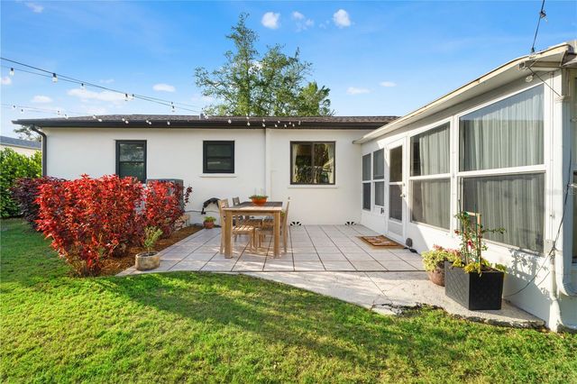2310 CATALONIA WAY S, St Petersburg, FL 33712