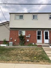 20817 Washington, Roseville, MI 48066