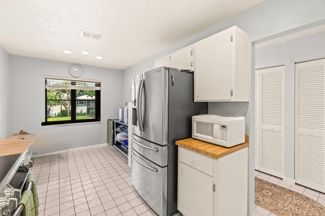 46 Stratford Lane W D, Boynton Beach, FL 33436