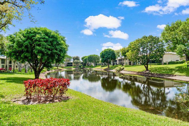 46 Stratford Lane W D, Boynton Beach, FL 33436