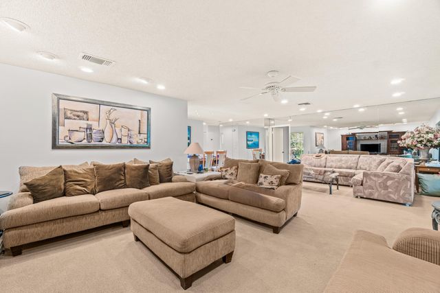46 Stratford Lane W D, Boynton Beach, FL 33436