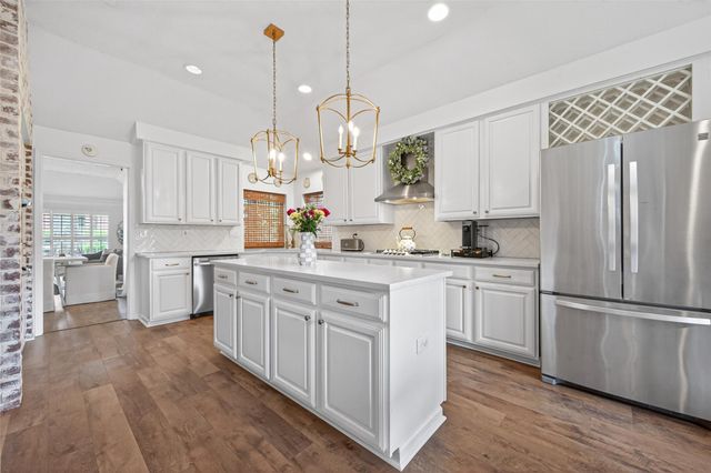 819 Maplewood Falls Court, Houston, TX 77062