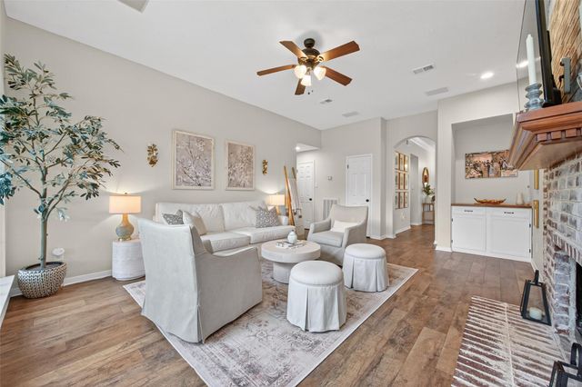 819 Maplewood Falls Court, Houston, TX 77062