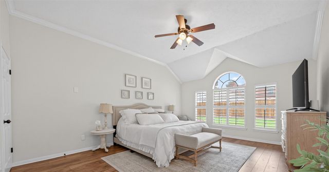 819 Maplewood Falls Court, Houston, TX 77062