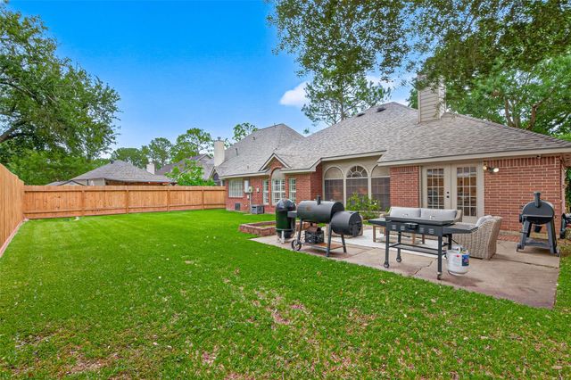 819 Maplewood Falls Court, Houston, TX 77062