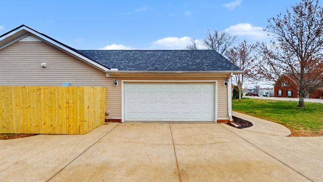 4002 Strata Dr, Spring Hill, TN 37174