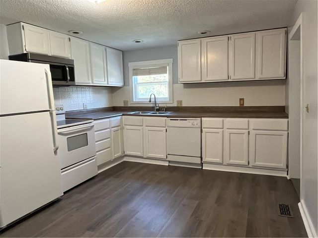 505 N Pearl Street, Paola, KS 66071