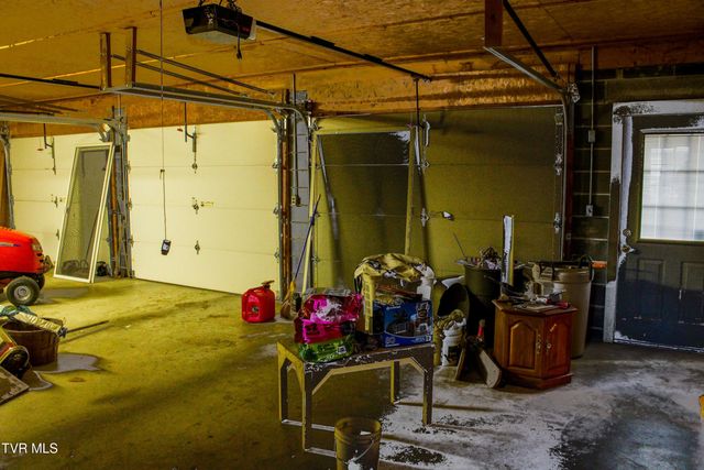 121 Hope Drive, Gate City, VA 24251