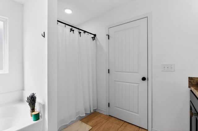 507 Eisenhower Drive, Crestview, FL 32539