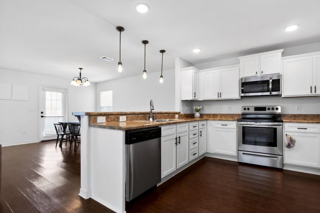 507 Eisenhower Drive, Crestview, FL 32539