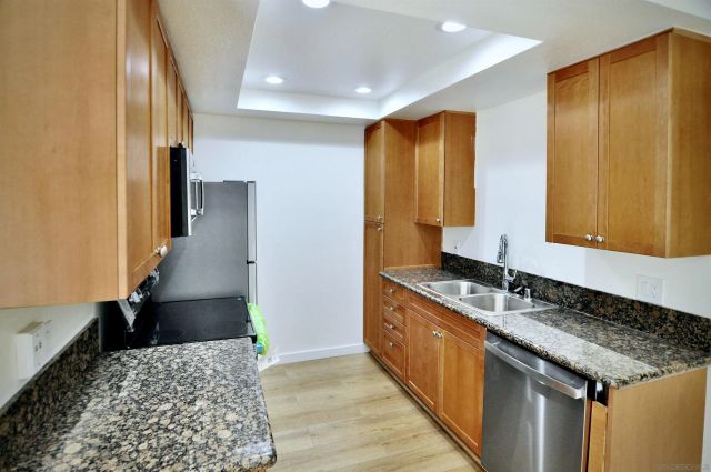 10240 Black Mountain Rd 106, San Diego, CA 92126