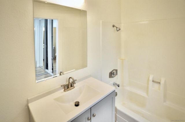 10240 Black Mountain Rd 106, San Diego, CA 92126