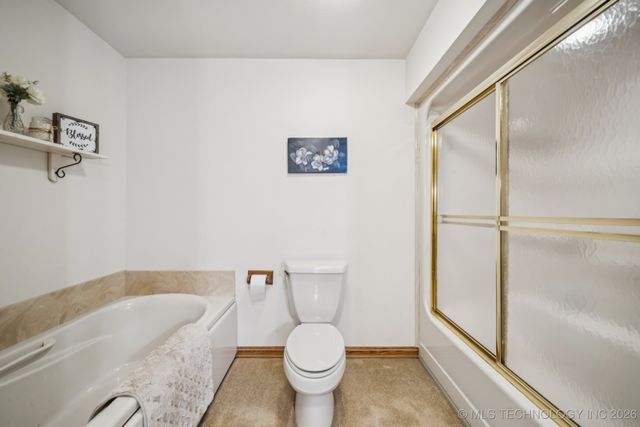 2207 Fieldstone Court, Okmulgee, OK 74447