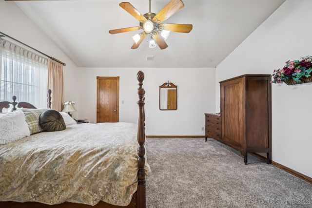 2207 Fieldstone Court, Okmulgee, OK 74447