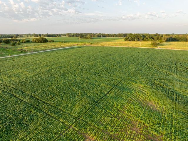 000 S Grand River Road, Freeman, MO 64746