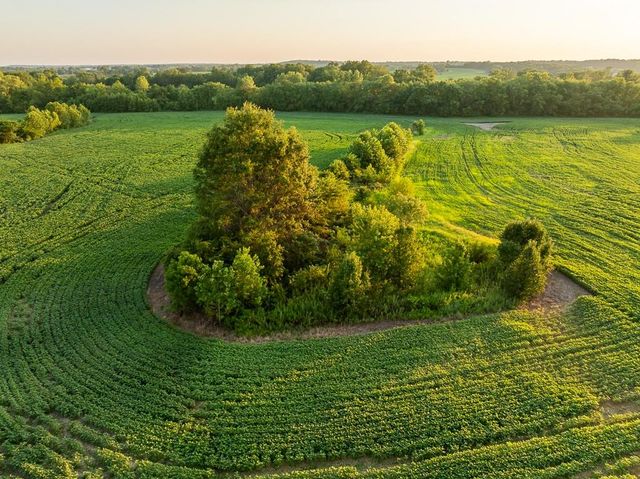 000 S Grand River Road, Freeman, MO 64746