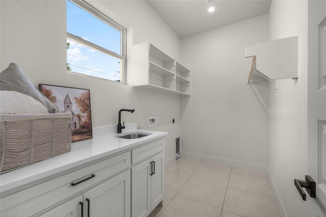 3021 Avenue J, Fort Worth, TX 76105