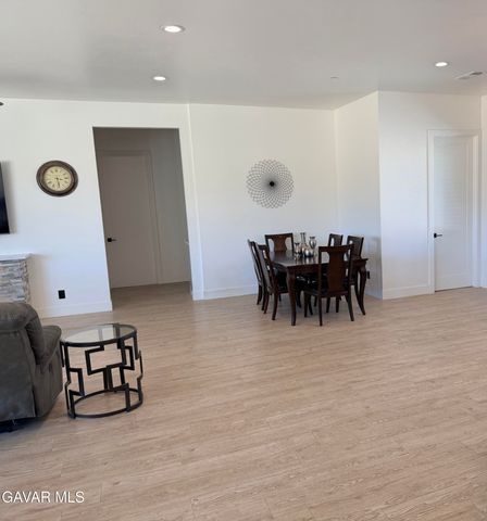 3711 W Avenue M 11, Lancaster, CA 93536