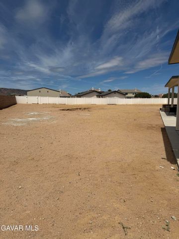 3711 W Avenue M 11, Lancaster, CA 93536