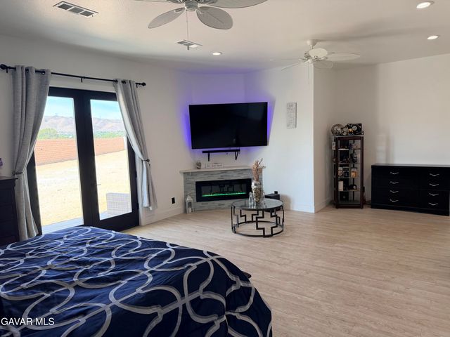 3711 W Avenue M 11, Lancaster, CA 93536