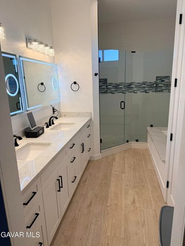 3711 W Avenue M 11, Lancaster, CA 93536