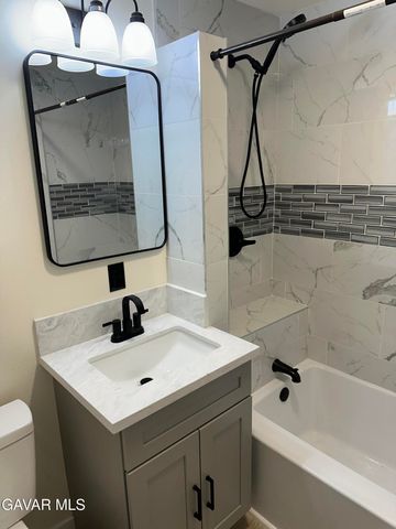 3711 W Avenue M 11, Lancaster, CA 93536