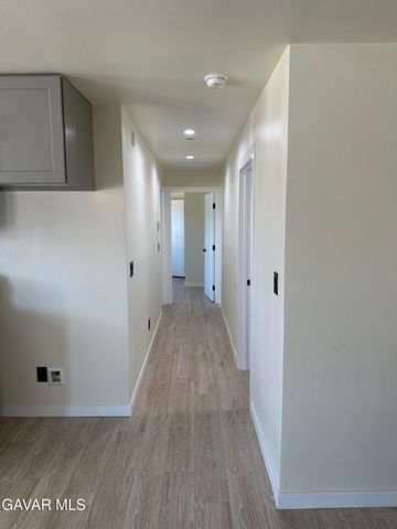 3711 W Avenue M 11, Lancaster, CA 93536