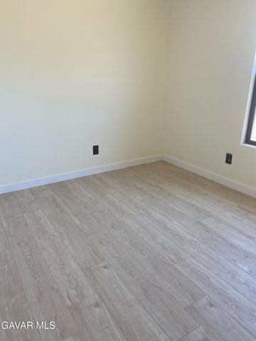3711 W Avenue M 11, Lancaster, CA 93536