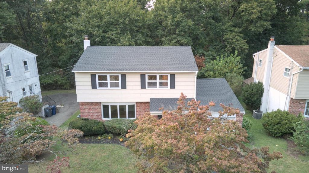 221 BELMONT AVE, Ambler, PA 19002