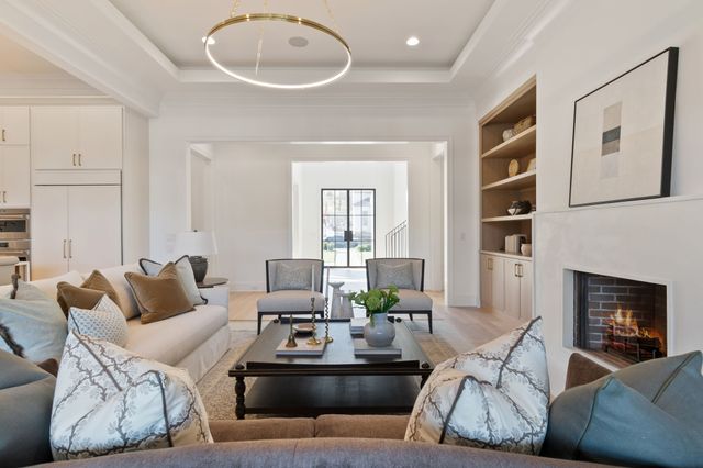 1708 Southwick Dr, Brentwood, TN 37027