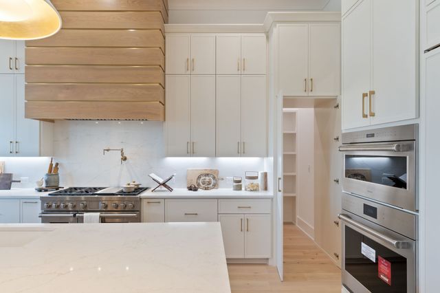 1708 Southwick Dr, Brentwood, TN 37027